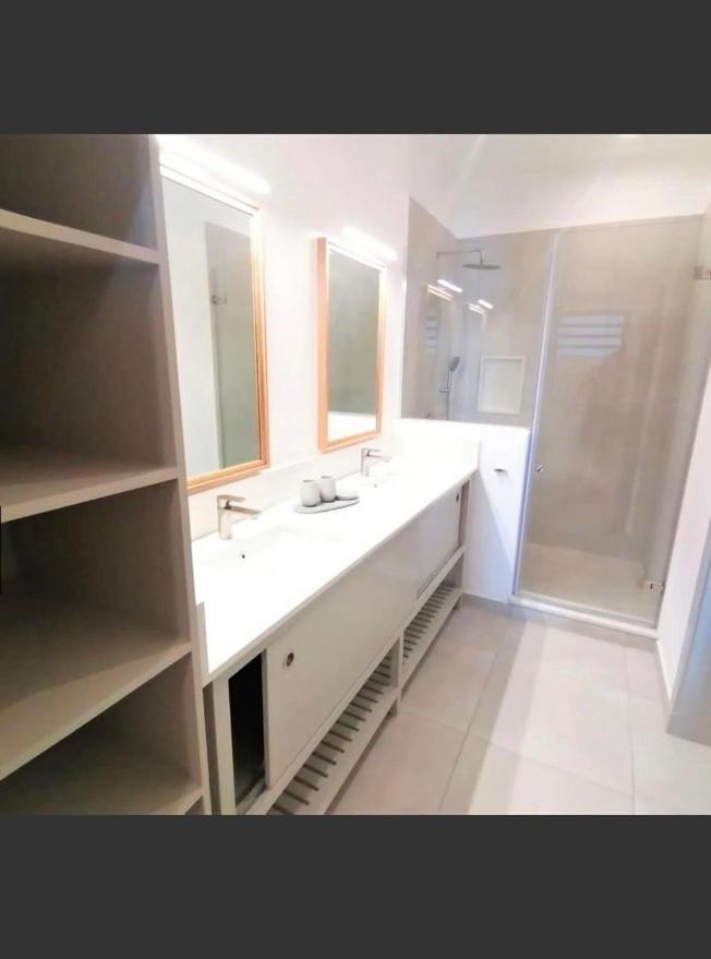 Eastern Blue Beachfront Luxury Apartment Poste Lafayette Dış mekan fotoğraf